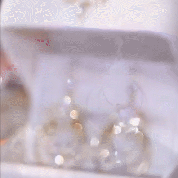 🔥Kupi jedan dobi jedan gratis🔥 | 👂✨💎Kristalne Lotos Trokružne Nakitne Ošnje – Elegantni, Versatilni & Visokokvalitetni Nakit za Svaku Priliku!